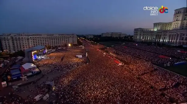 Robbie Williams live at Bucarest Screenshot
