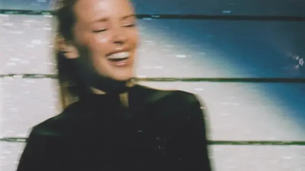 Kylie Minogue: Intimate and Live Screenshot
