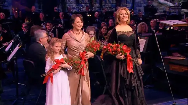 Christmas with the Mormon Tabernacle Choir and Orchestra at Temple Square featuring Renee Fleming and Claire Bloom Screenshot