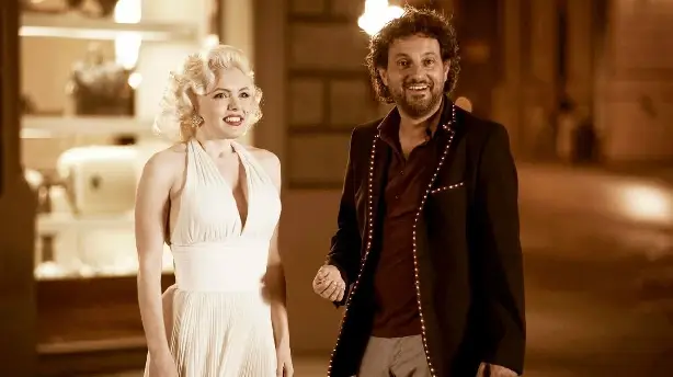Io & Marilyn Screenshot