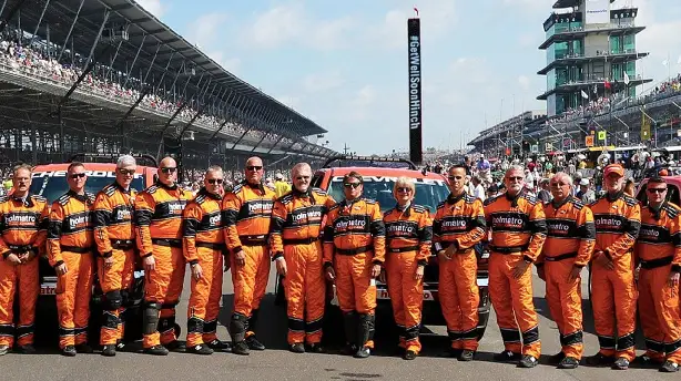 Yellow Yellow Yellow: The Indycar Safety Team Screenshot