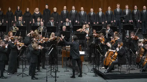 Salzburger Festspiele 2021: Teodor Currentzis und musicAeterna spielen Mozart Screenshot